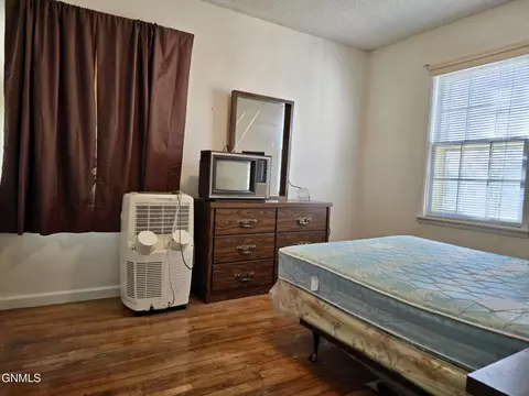 Bedroom - 416 Main St W, Beulah, ND 58523 photo 2 of 6