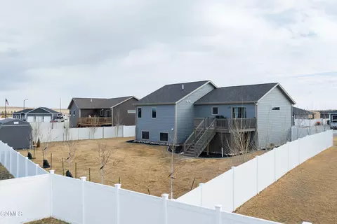 Exterior - 3427 Shamrock, Dickinson, ND 58601 photo 4 of 5