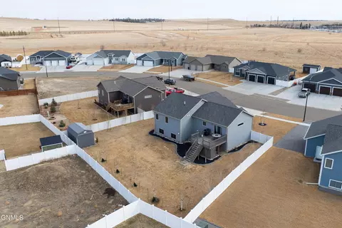 View/Area - 3427 Shamrock, Dickinson, ND 58601 photo 3 of 14