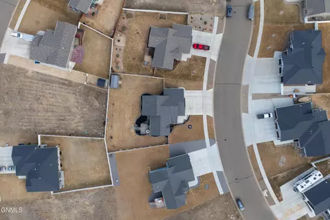 View/Area - 3427 Shamrock, Dickinson, ND 58601 photo 6 of 14