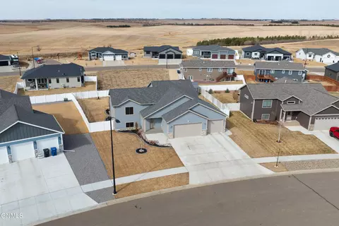 View/Area - 3427 Shamrock, Dickinson, ND 58601 photo 2 of 14