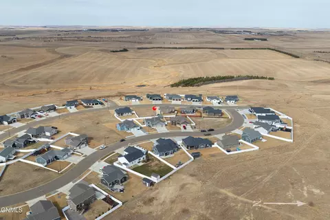 View/Area - 3427 Shamrock, Dickinson, ND 58601 photo 8 of 14