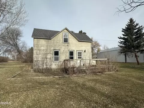 204 Third St, Washburn, ND 58577