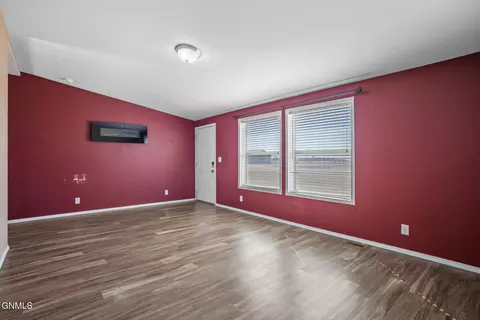 5611 Stoneview Ave, Williston, ND 58801 photo 14