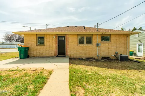 2218 E D Ave, Bismarck, ND 58501 photo 57