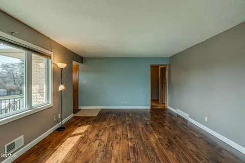 2218 E D Ave, Bismarck, ND 58501 photo 10
