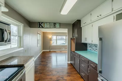 2218 E D Ave, Bismarck, ND 58501 photo 13