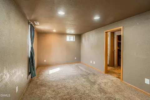 2218 E D Ave, Bismarck, ND 58501 photo 5