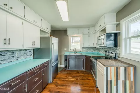 2218 E D Ave, Bismarck, ND 58501 photo 11