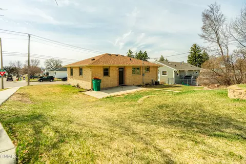 2218 E D Ave, Bismarck, ND 58501 photo 55