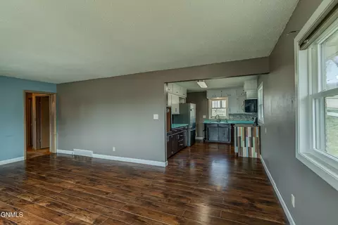 2218 E D Ave, Bismarck, ND 58501 photo 9