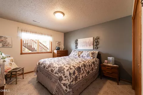 3012 Remuda Dr, Bismarck, ND 58503 photo 28