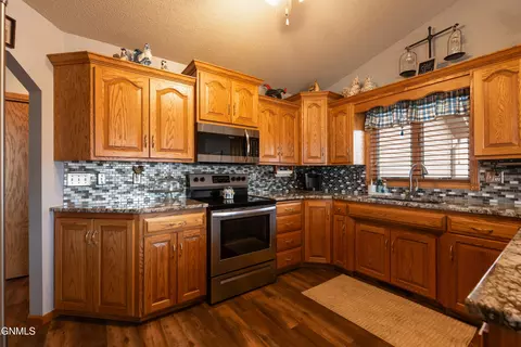 3012 Remuda Dr, Bismarck, ND 58503 photo 13