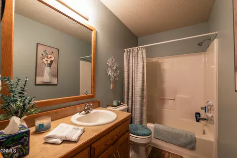 3012 Remuda Dr, Bismarck, ND 58503 photo 19
