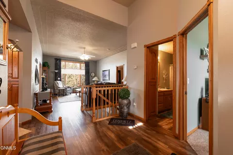 3012 Remuda Dr, Bismarck, ND 58503 photo 6