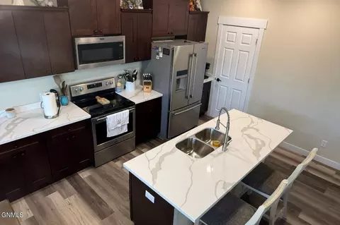 Kitchen - 3720 Rocky Wagon St, Williston, ND 58801 photo 4 of 8