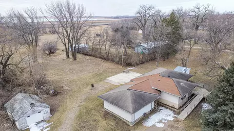 160 Jones Ave, Mchenry, ND 58464 photo 4