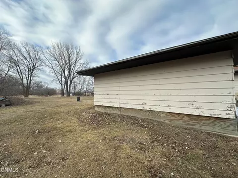 160 Jones Ave, Mchenry, ND 58464 photo 33