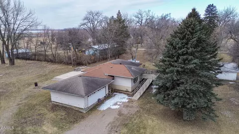 160 Jones Ave, Mchenry, ND 58464