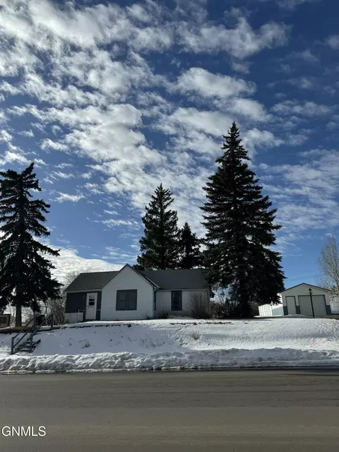 414 Main St N, Tioga, ND 58852