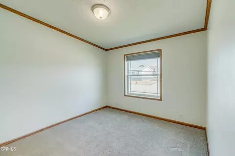 4012 N Valley Loop, Bismarck, ND 58503 photo 28