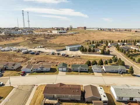 4012 N Valley Loop, Bismarck, ND 58503 photo 63