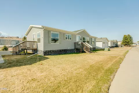4012 N Valley Loop, Bismarck, ND 58503 photo 45