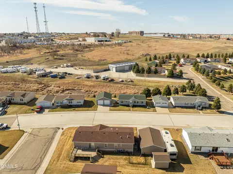 4012 N Valley Loop, Bismarck, ND 58503 photo 64