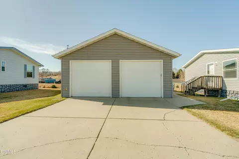 4012 N Valley Loop, Bismarck, ND 58503 photo 47
