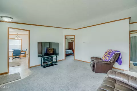 4012 N Valley Loop, Bismarck, ND 58503 photo 18
