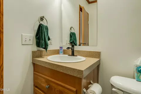 4012 N Valley Loop, Bismarck, ND 58503 photo 33