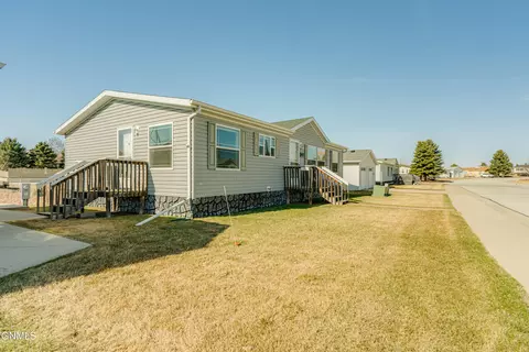 4012 N Valley Loop, Bismarck, ND 58503 photo 48