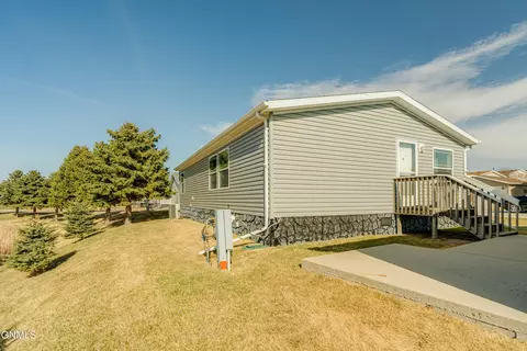 4012 N Valley Loop, Bismarck, ND 58503 photo 53