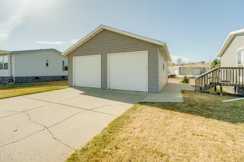 4012 N Valley Loop, Bismarck, ND 58503 photo 46