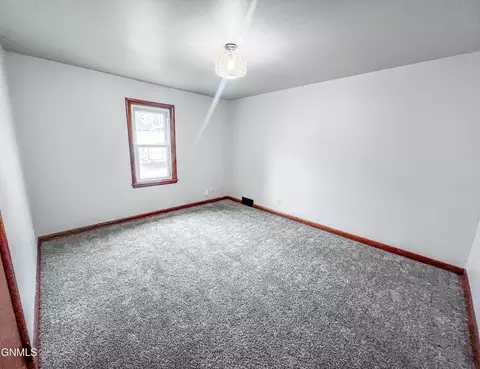 1722 E D Ave, Bismarck, ND 58501 photo 14