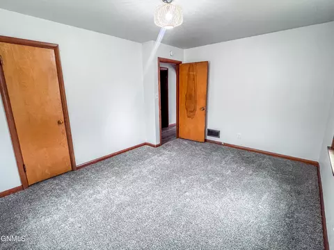 1722 E D Ave, Bismarck, ND 58501 photo 15