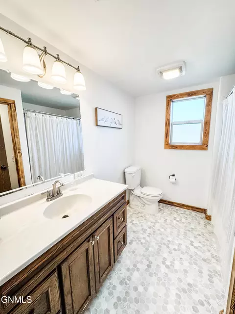 81 68th St E, Williston, ND 58801 photo 21
