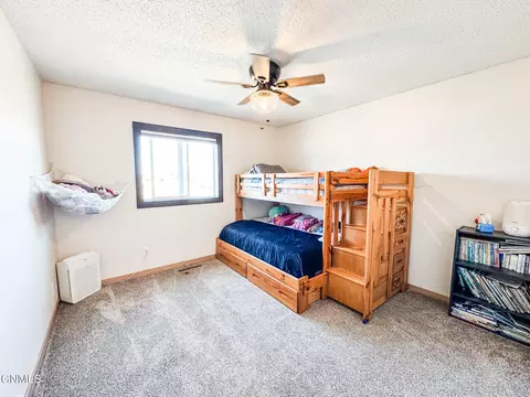 81 68th St E, Williston, ND 58801 photo 17
