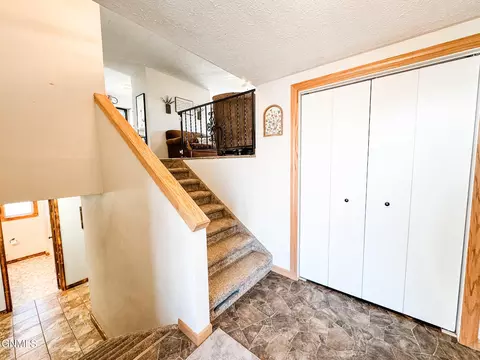 81 68th St E, Williston, ND 58801 photo 5
