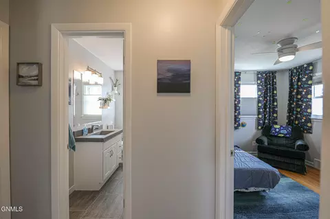 Entry Way - 1817 E Ave E, Bismarck, ND 58501 photo 4 of 6