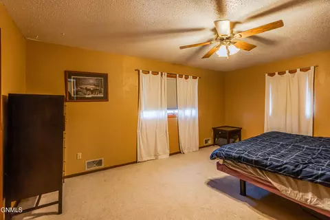 2127 Boulevard Ave E, Bismarck, ND 58501 photo 15
