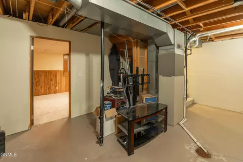 2127 Boulevard Ave E, Bismarck, ND 58501 photo 24