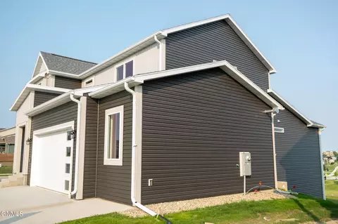 Exterior - 4837 Cornice Lp, Bismarck, ND 58503 photo 4 of 10