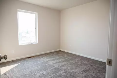 Bedroom - 4837 Cornice Lp, Bismarck, ND 58503 photo 5 of 10