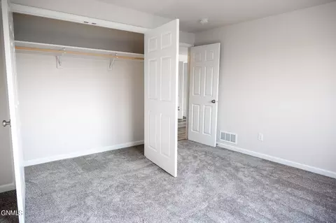 Bedroom - 4837 Cornice Lp, Bismarck, ND 58503 photo 8 of 10