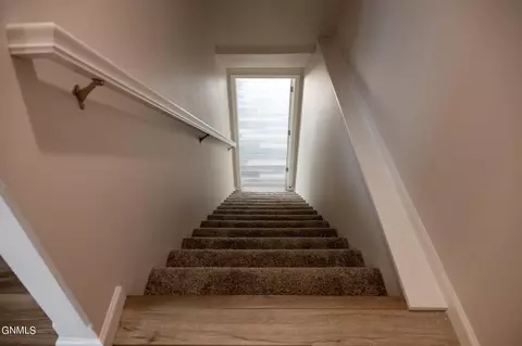 Entry Way - 4837 Cornice Lp, Bismarck, ND 58503 photo 6 of 7