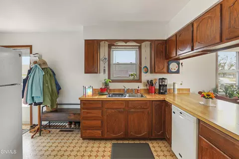 12 High St, Ray, ND 58849 photo 6