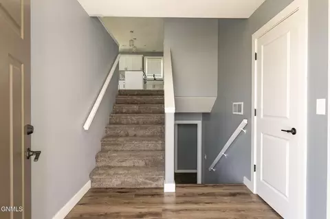 3813 Amari Loop NW, Mandan, ND 58554