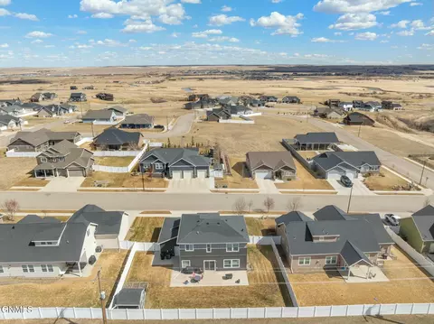 6815 University Ave N, Williston, ND 58801 photo 10