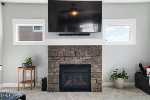6815 University Ave N, Williston, ND 58801 photo 17